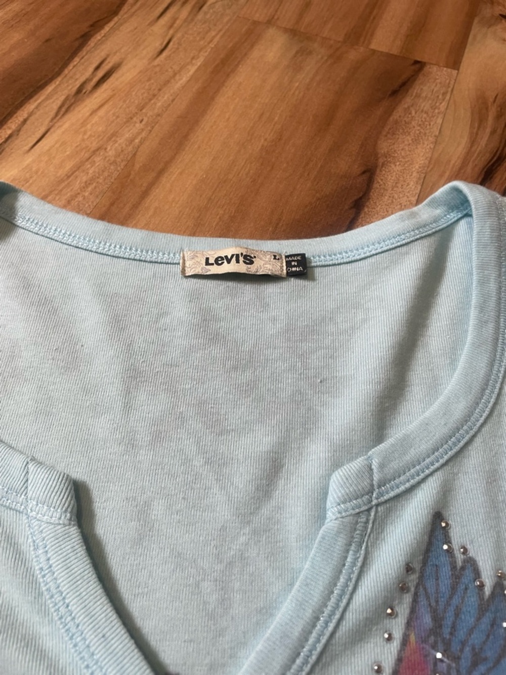 Rare Vintage Levi’s Graphic T-Shirt Blue Y2K Winged Heart Crown Notched Sz L - Picture 4 of 5